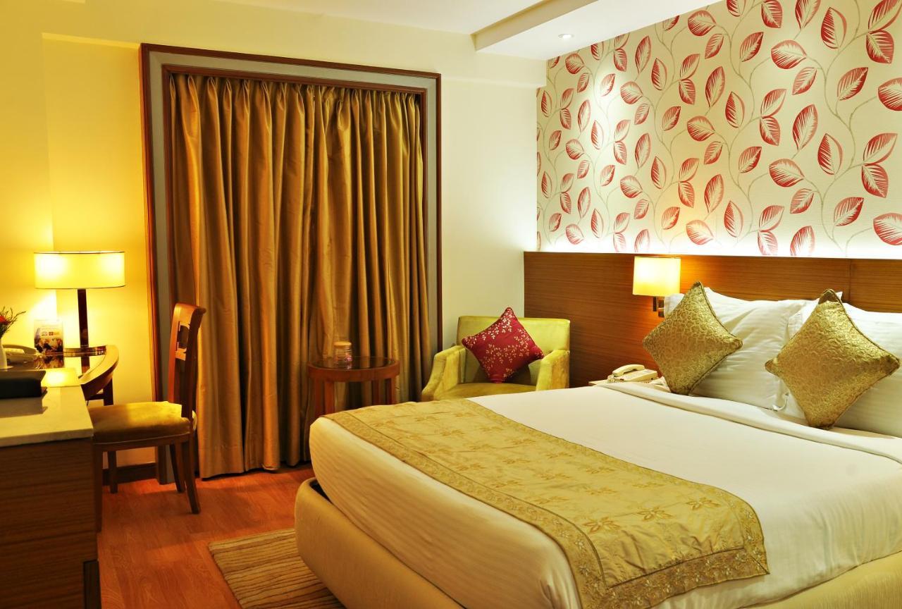 Hotel De Sovrani à Calcutta Extérieur photo